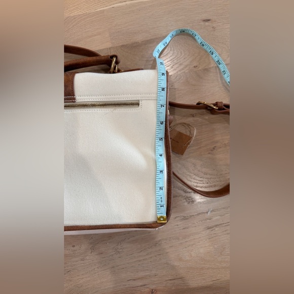 Brandy Melville cream canvas messenger bag NWT - Picture 9 of 11